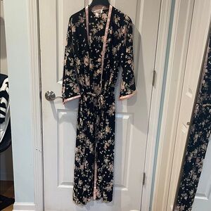 Oscar de la Renta Black Floral Robe